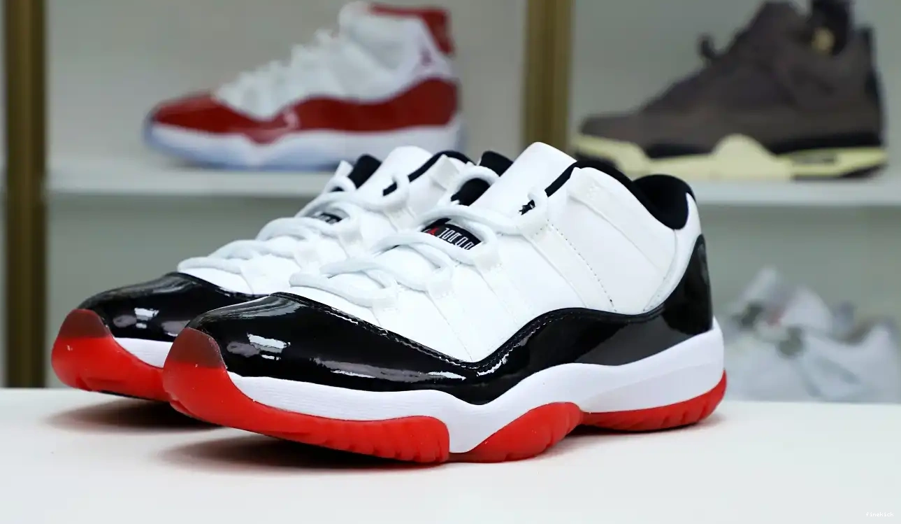LOW 11 WHITE BRED JORDAN AIR 0326